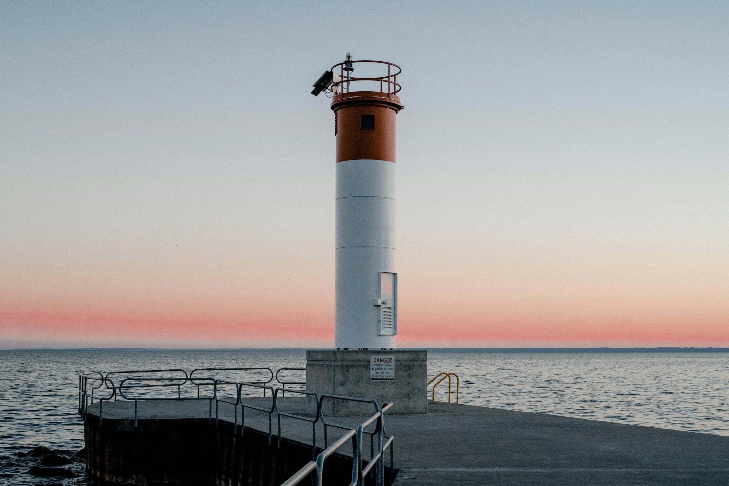Oswego West Pierhead Lighthouse