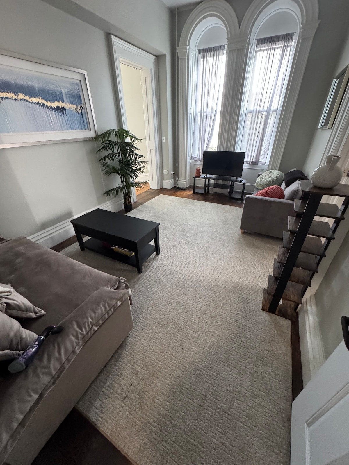 Living area, second view